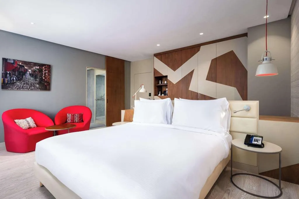 DOUBLE PREMIUM KING BED Room, Radisson Blu Hotel Marrakech Carré Eden, Marrakech