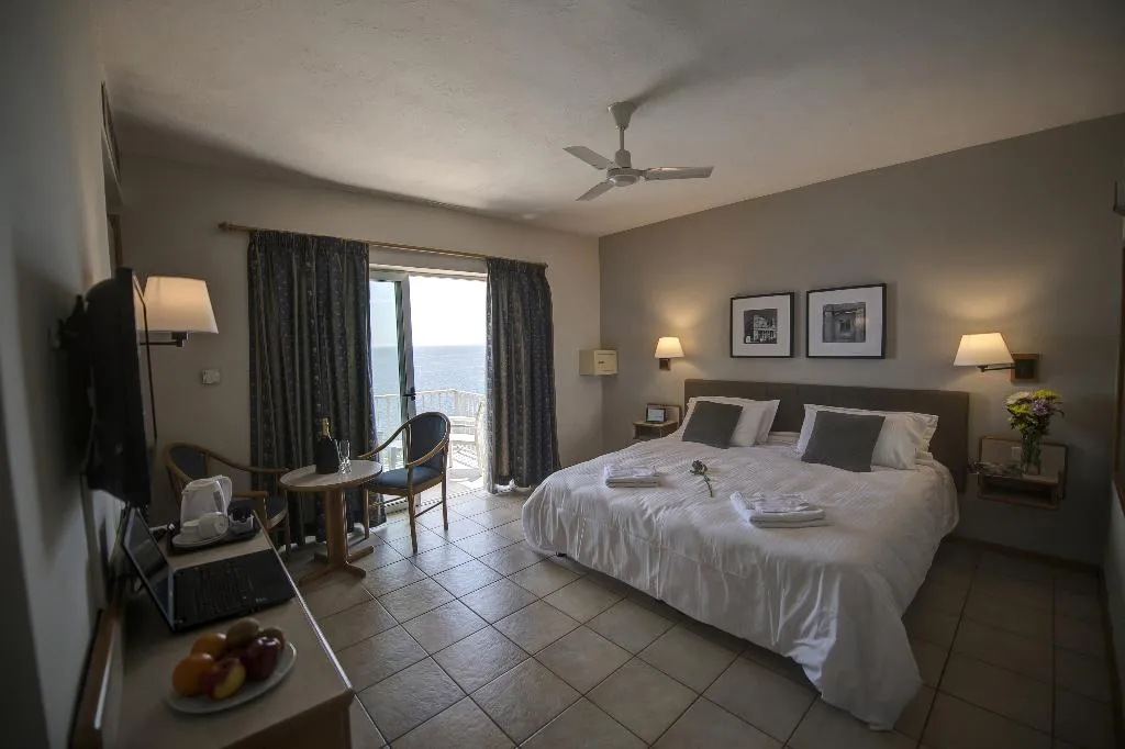 Double or Twin SEA VIEW Room, Sliema Chalet Hotel, Malta