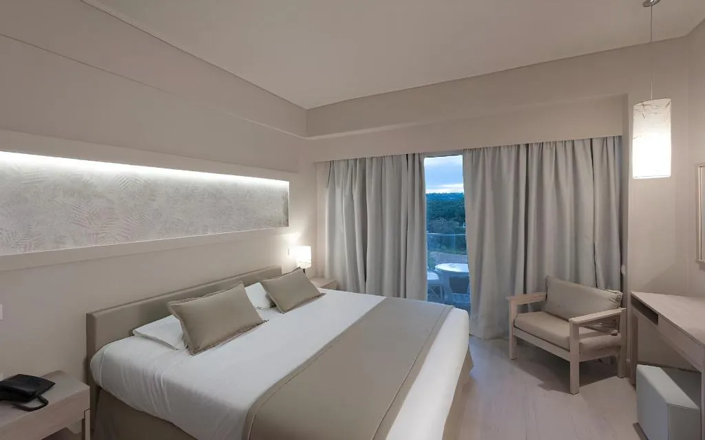 Room, King Saron Club Marmara, Athens