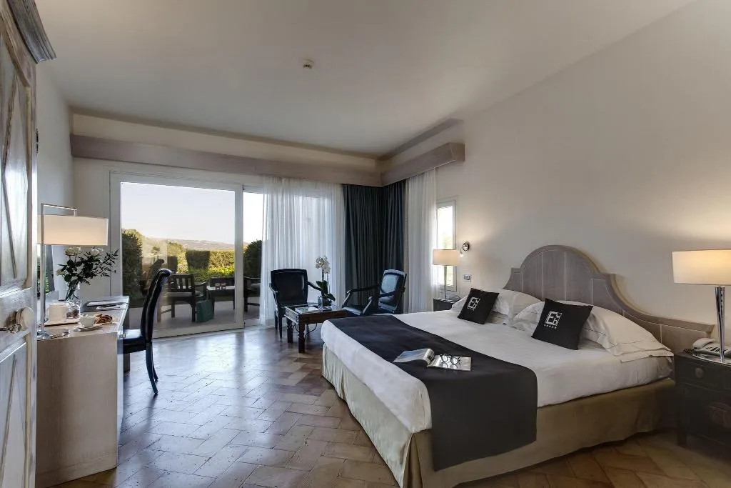 Room, L'Ea Bianca Luxury Resort, Olbia
