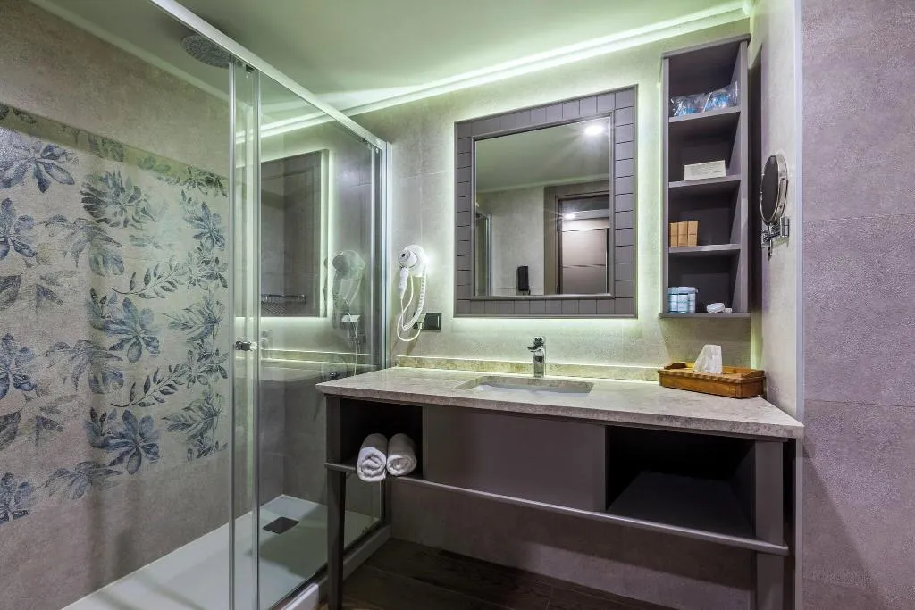 Room, Samara, Bodrum
