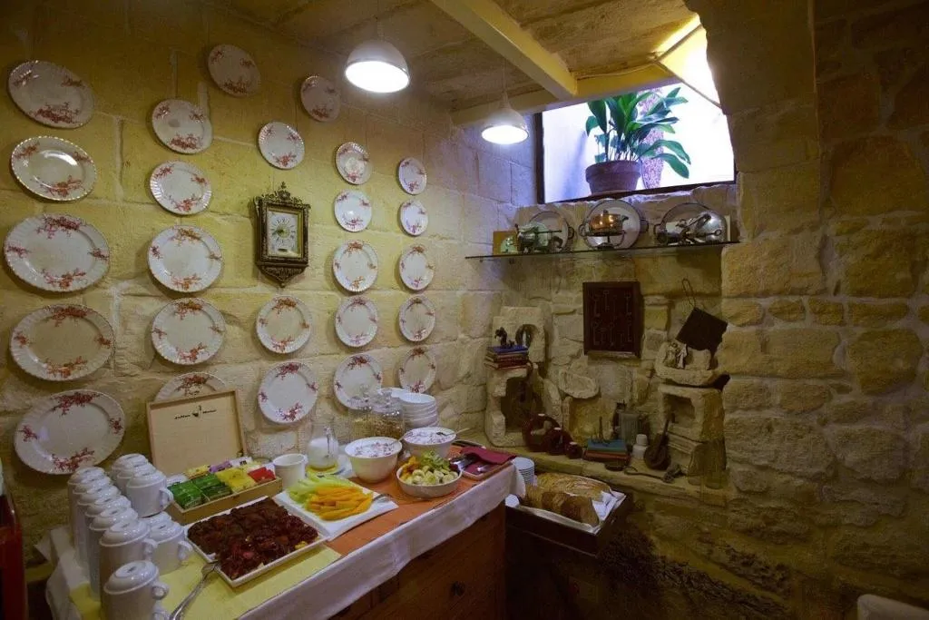 Restaurant, Loggia Mariposa, Malta