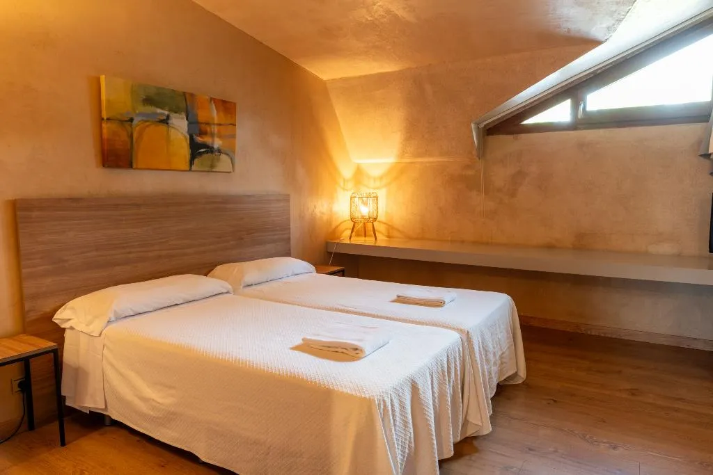 FAMILY ROOM STANDARD Room, Xalet del Golf, Barcelona