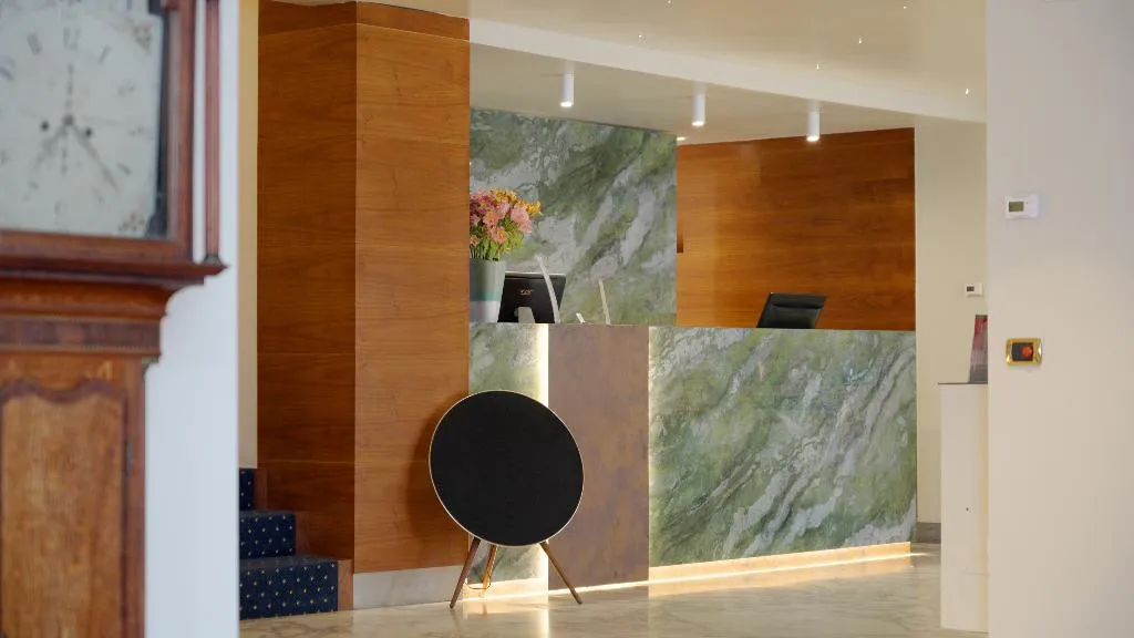 Lobby, Kraft, Florence