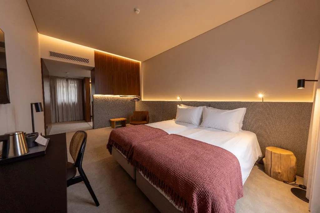 Double or Twin CAPACITY 3 Room, Templo Hotel & SPA, Porto