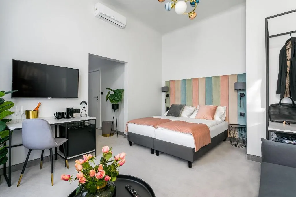 QUADRUPLE PREMIUM Room, Old Town Residence - Premium Aparthotel, Krakow