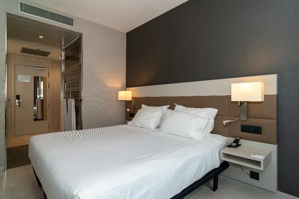 Double or Twin STANDARD Room, SH Colon Valencia, Valencia