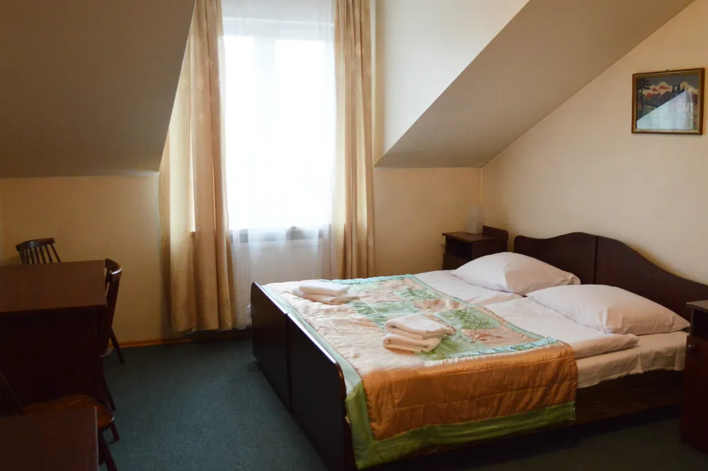 Room, Monika, Krakow