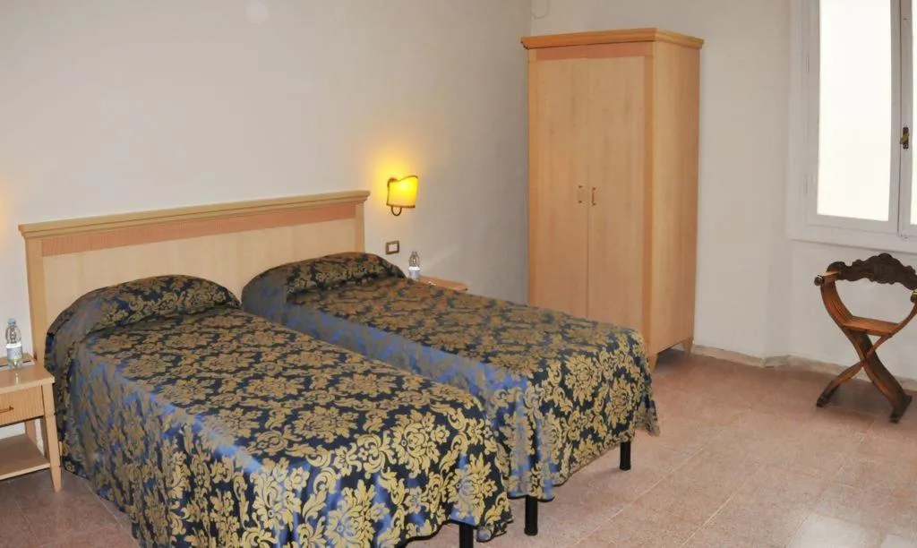 Room, HHB Hotel, Florence