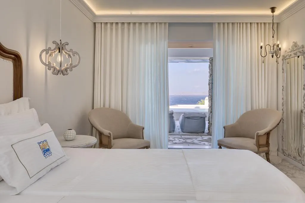 SUITE TWO BEDROOMS WITH PRIVATE POOL Room, Saint John Hotel Villas & Spa, Mykonos
