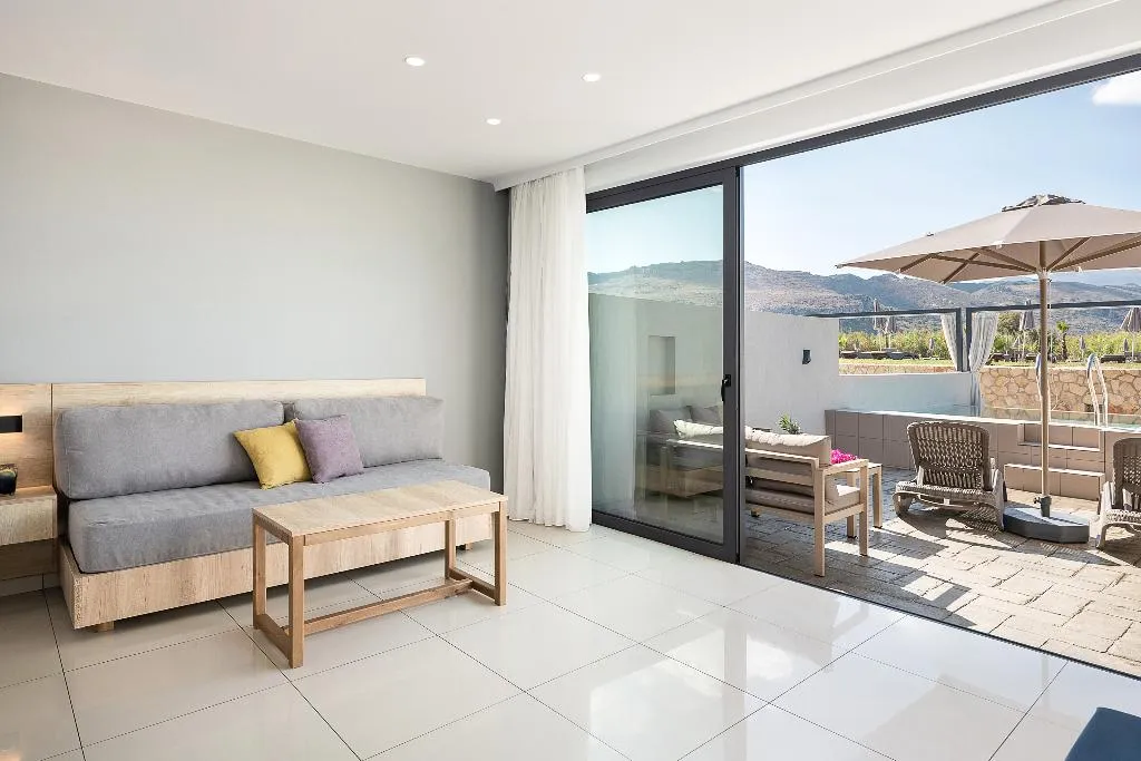 FAMILY ROOM WITH PRIVATE POOL Room, Chq Galini Palace, Crete