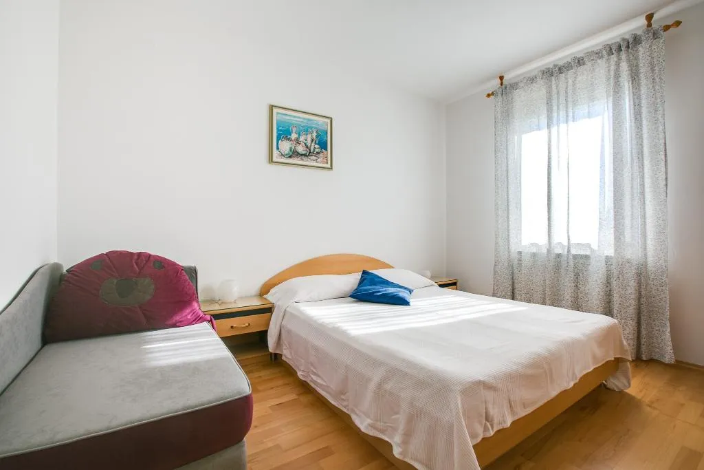 APARTMENT CAPACITY 4 Room, Apartments Petar, Istria