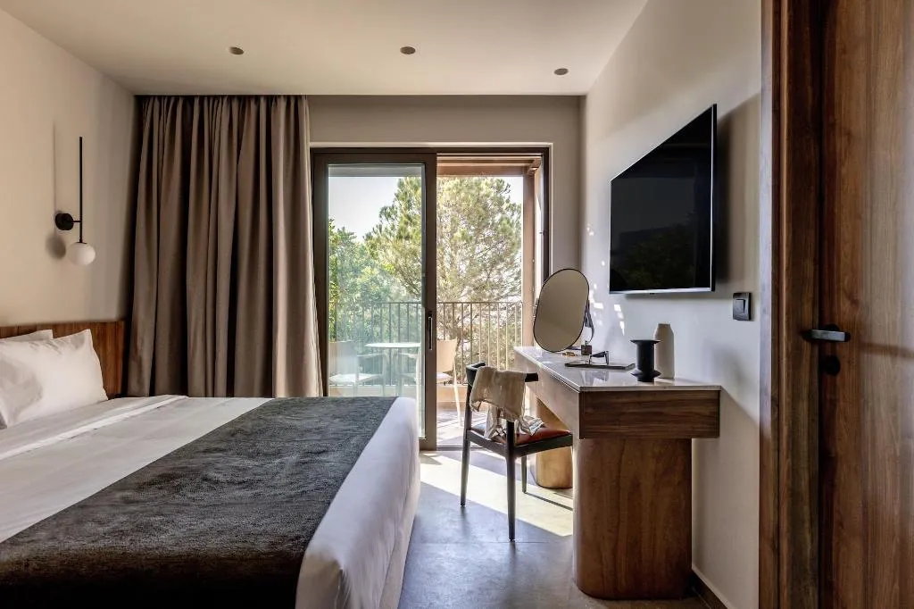 Room, Elios Hill - Sun Kissed Happiness, Crete