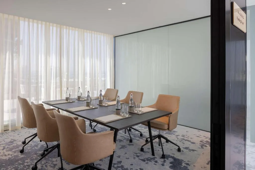 Conferences, Avani Plus Palm View Dubai Hotel and Suites, Dubai