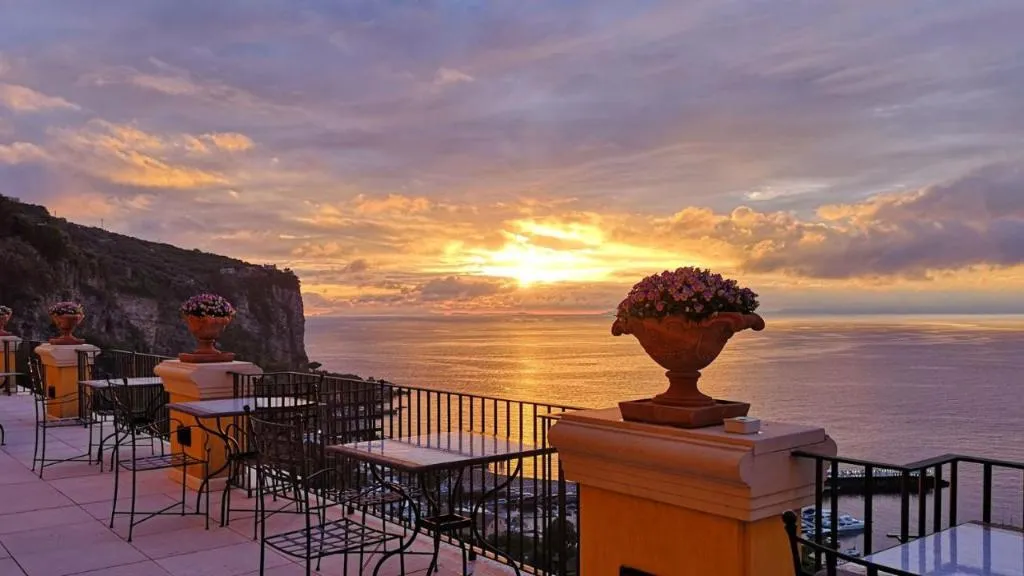 Bar, Grand Hotel Angiolieri, Naples