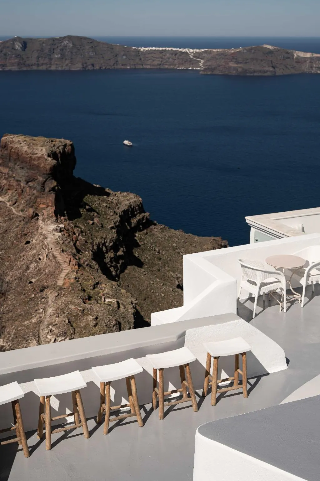 General view, La Roka Cliffside Memories, Santorini