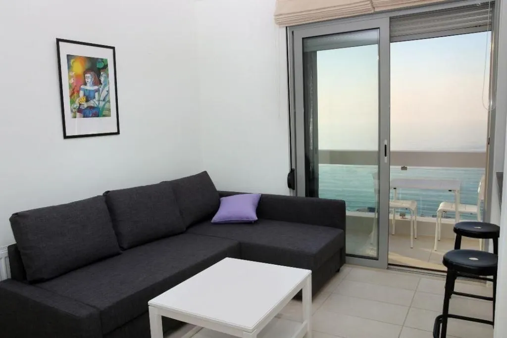 Room, Vivian Art Apartments, Crete