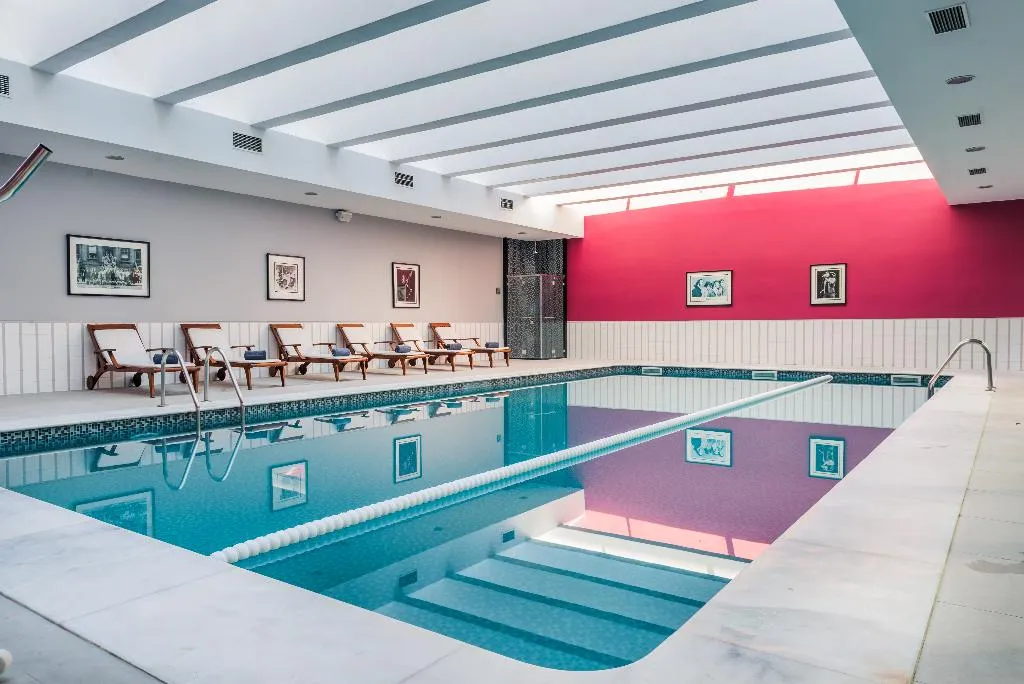 Pool, Vila Gale Opera, Lisbon