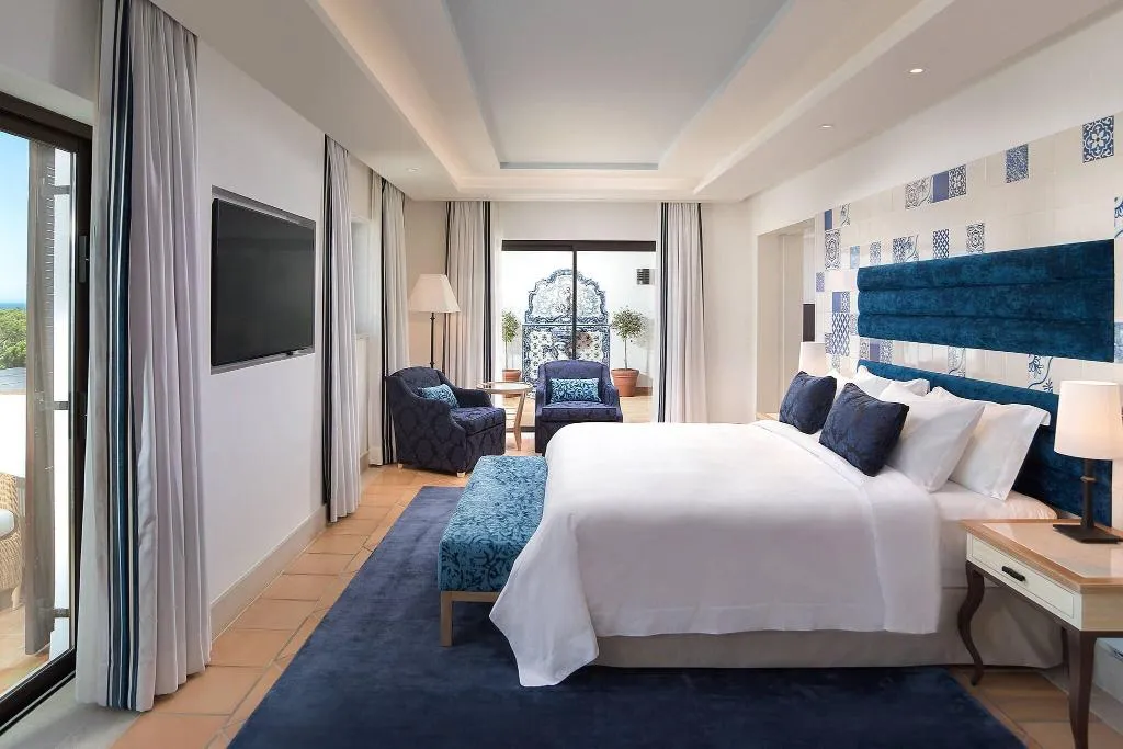 Room, Pine Cliffs Resort, Algarve