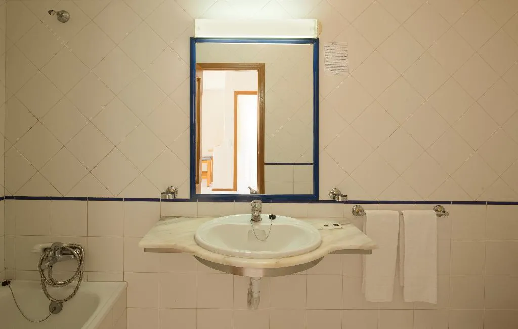 APARTMENT SEA VIEW TWO BEDROOMS Room, Algarve Mor Apartamentos, Algarve