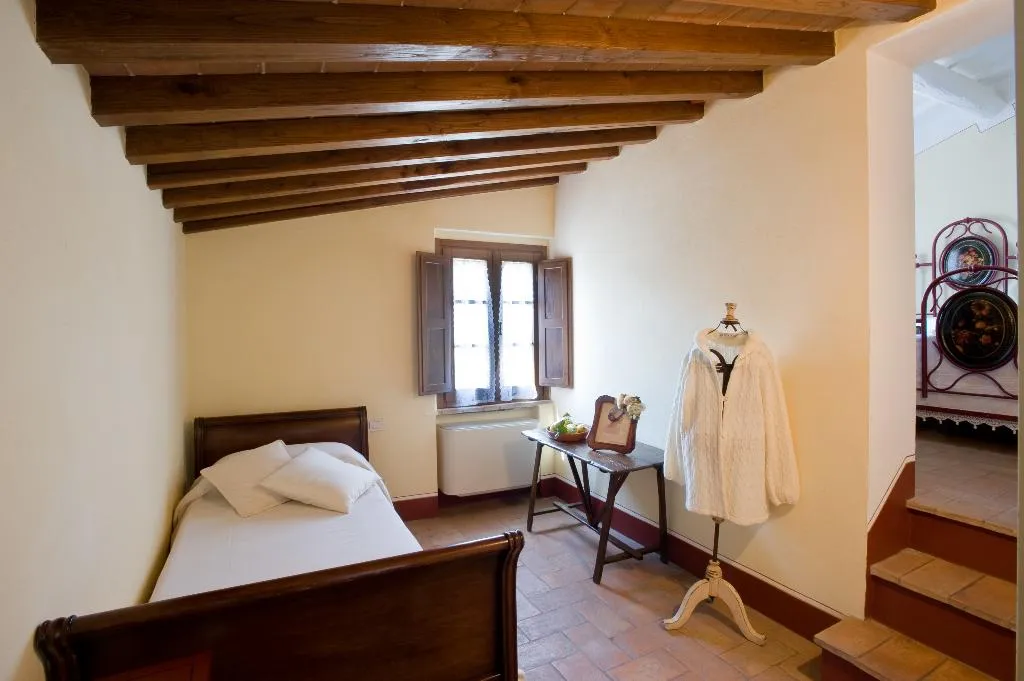 QUADRUPLE CLASSIC Room, Poderi Arcangelo Agriturismo Farmhouse, Florence