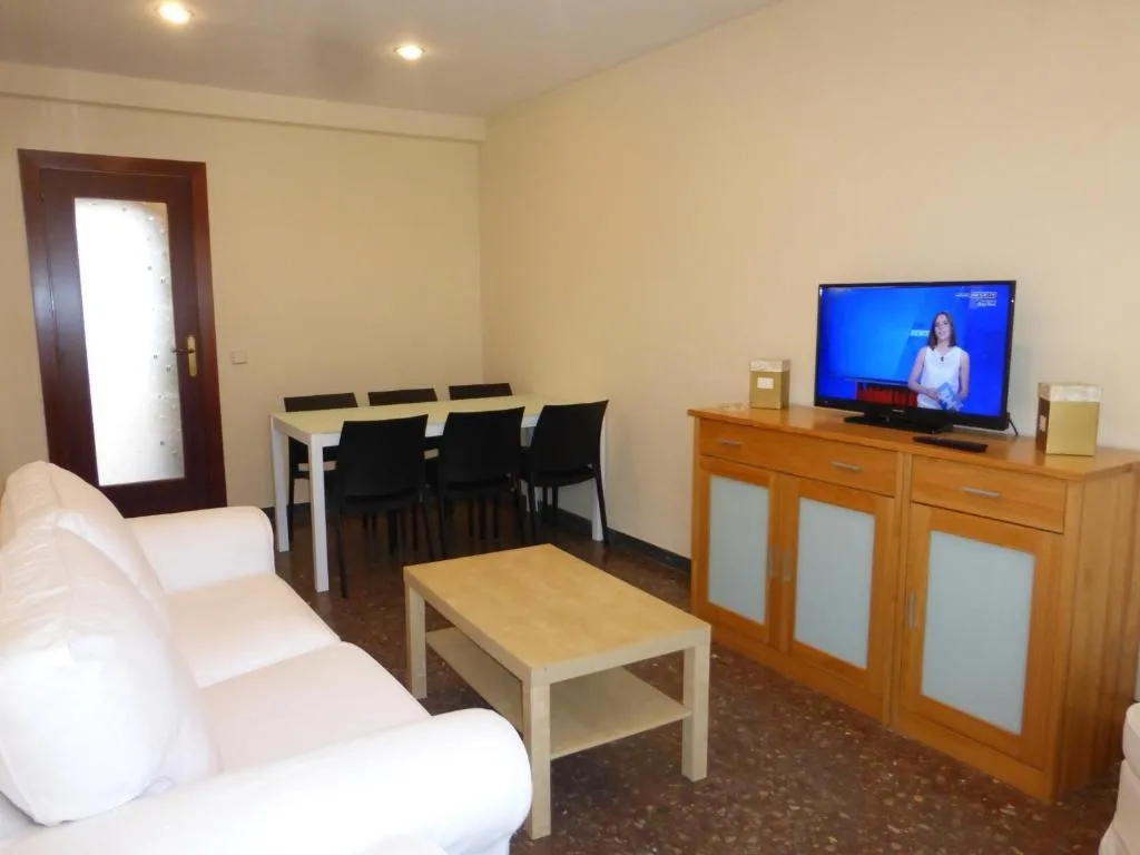 APARTMENT CAPACITY 6 TWO BEDROOMS Room, Rentalmar Atlantida, Costa Dorada