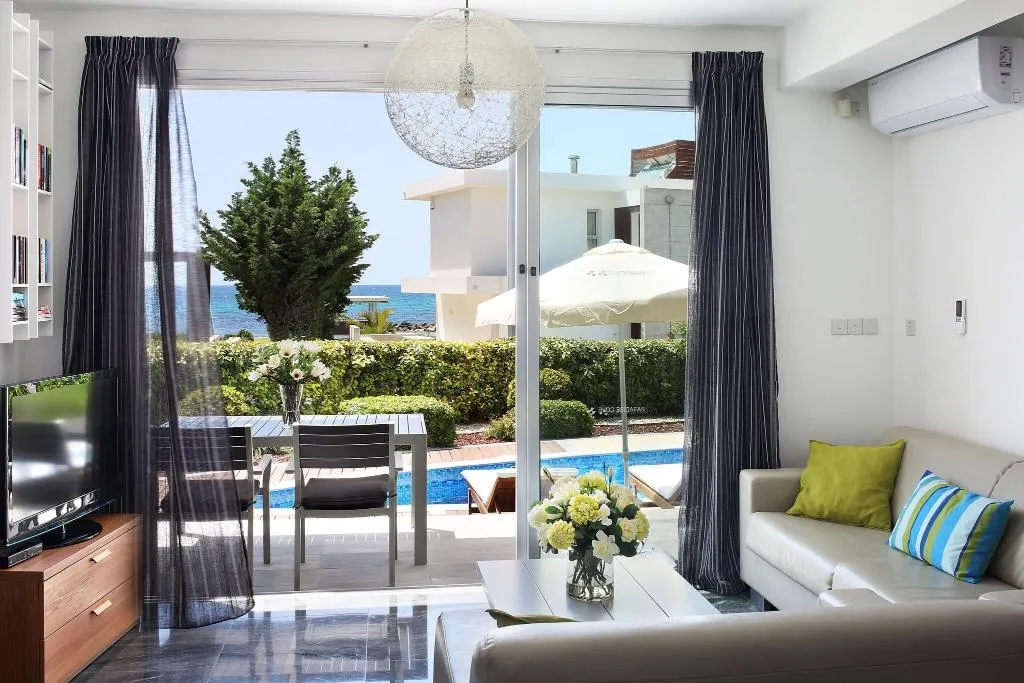 Lobby, Paradise Cove Luxurious Beach Villas, Cyprus