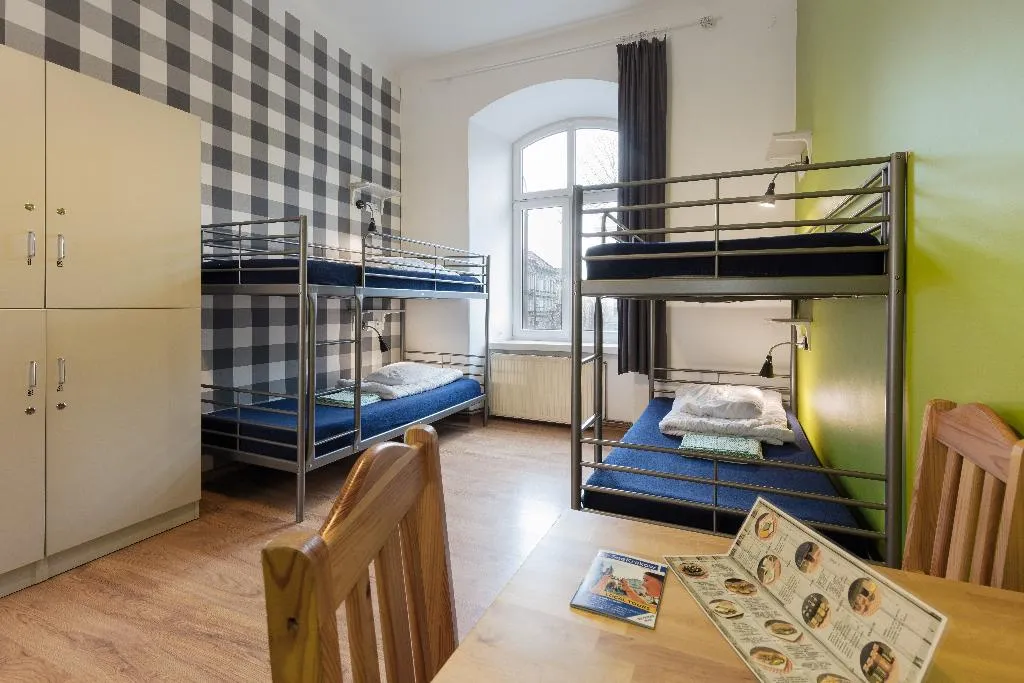 Bed in dormitory WITH SHARED BATHROOM Room, Hostel Atlantis Kraków, Krakow