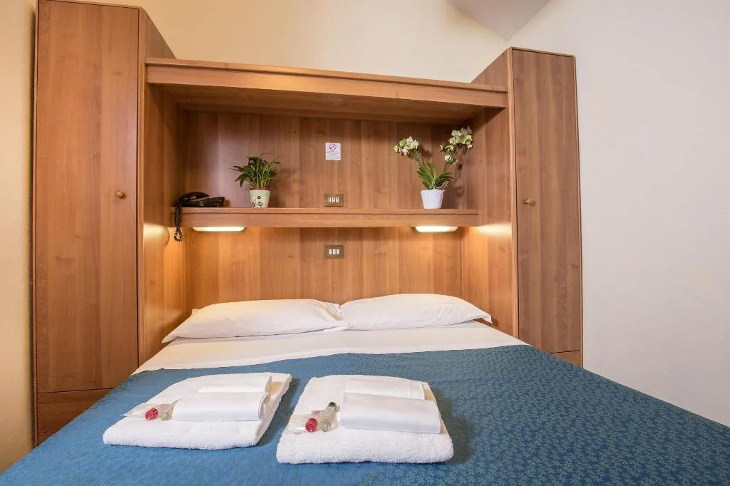 Room, Trastevere, Rome