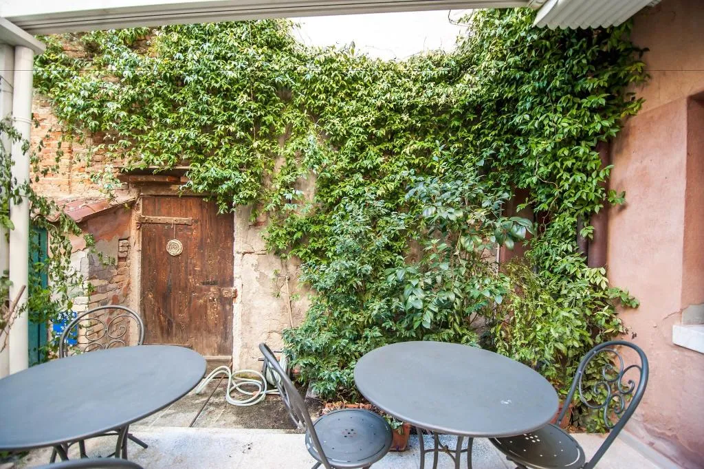 Terrace, 3749 Ponte Chiodo Guest House, Venice