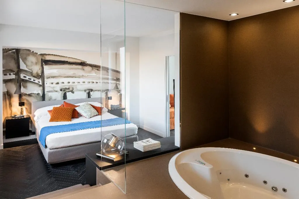 SUITE CAPACITY 3 Room, Plaza Opera, Palermo