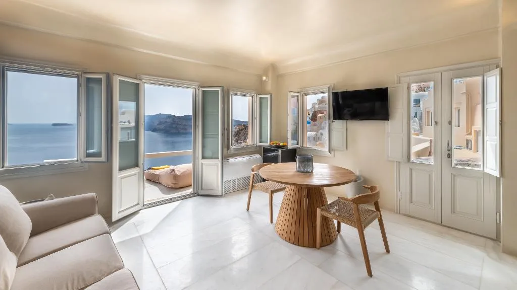 VILLA WITH JACUZZI Room, Armeni Luxury Villas, Santorini