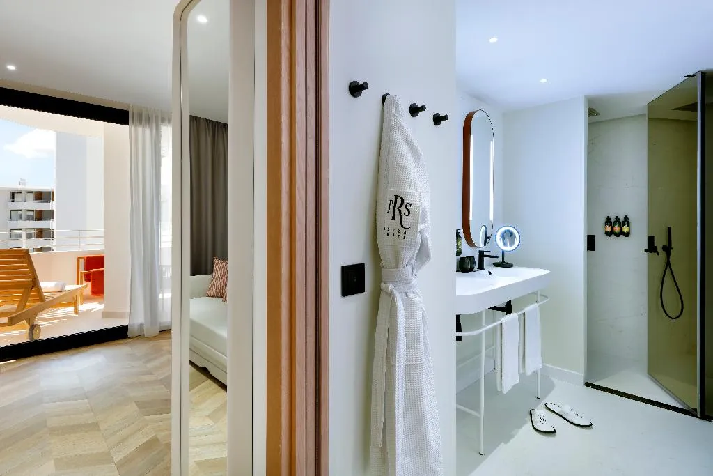 JUNIOR SUITE CAPACITY 1 Room, TRS Ibiza Hotel, Ibiza