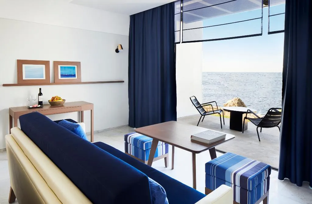 SUITE SEA VIEW Room, Almyra, Cyprus