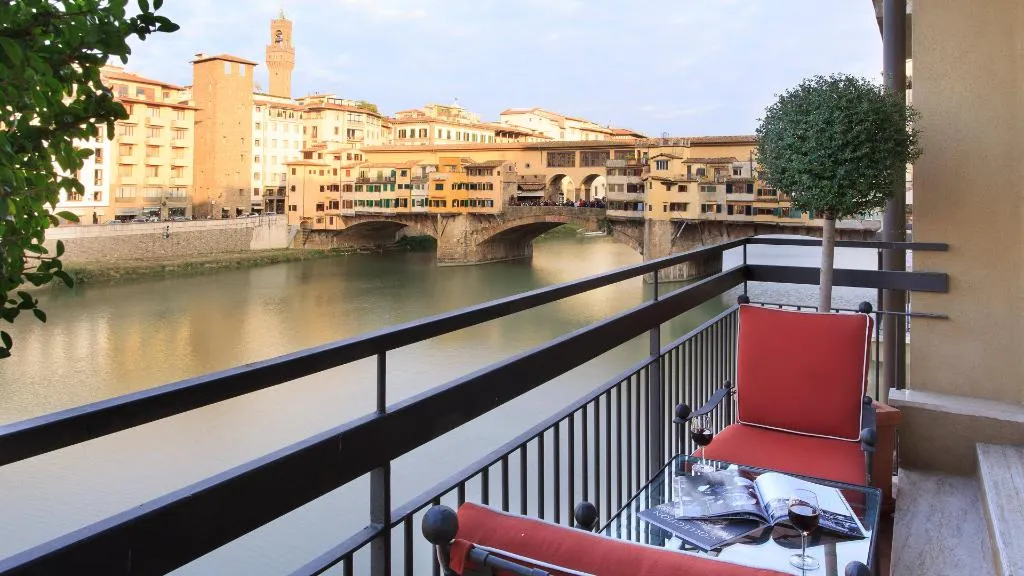 SUITE RIVER VIEW Room, Hotel Lungarno, Florence