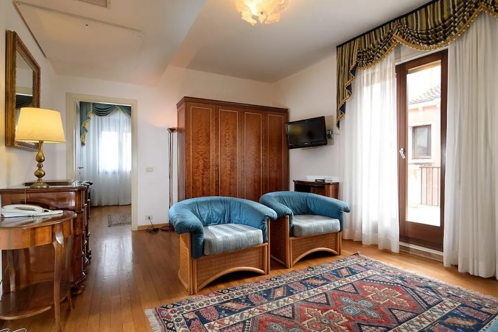 SUITE CLASSIC Room, Royal San Marco, Venice