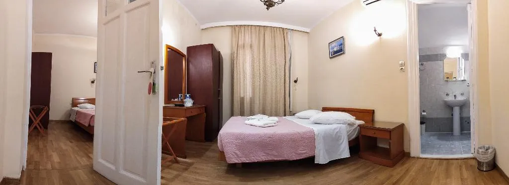 Room, Cecil hotel, Athens