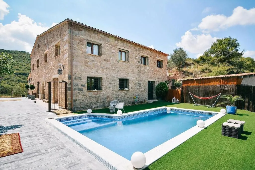 Sports and Entertainment, Vila Caelus Masia Boutique, Barcelona
