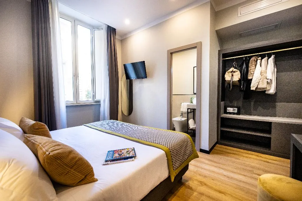 Double or Twin CLASSIC Room, The Cross, Rome
