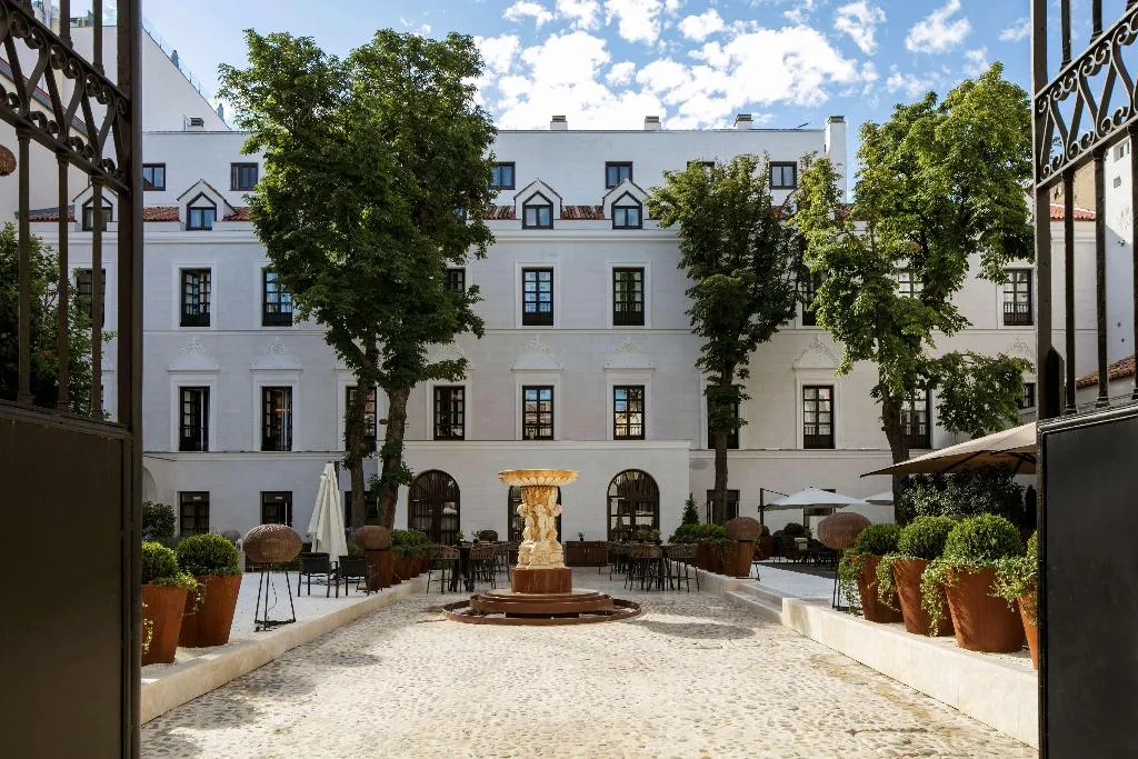 Sports and Entertainment, Palacio de los Duques Gran Meliá, Madrid
