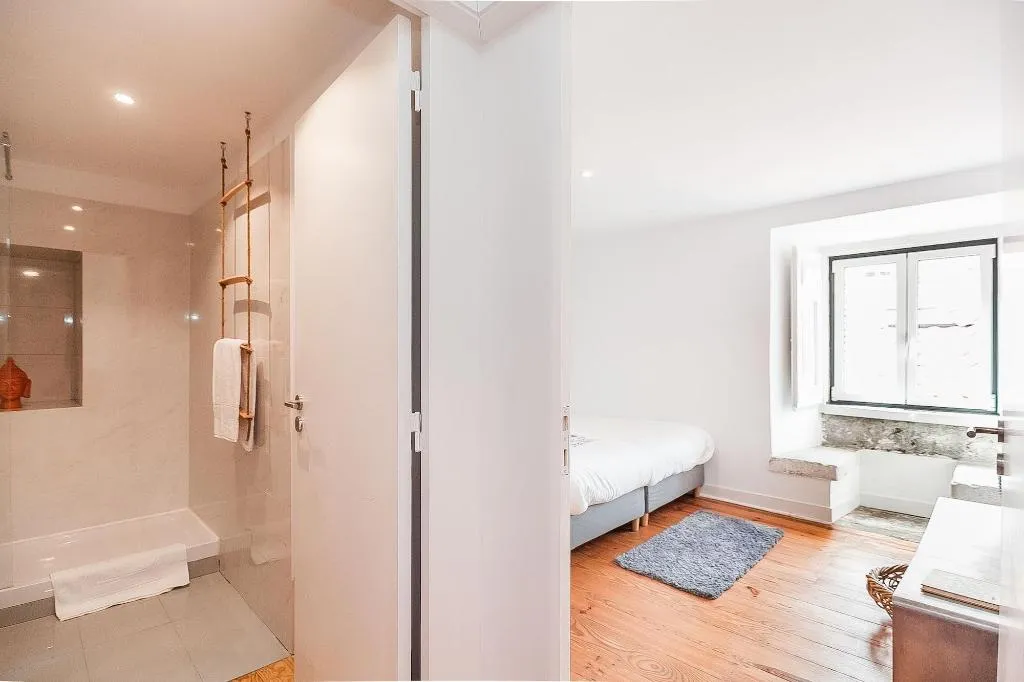 Room, The Lisbon-Way Apartments, Lisbon