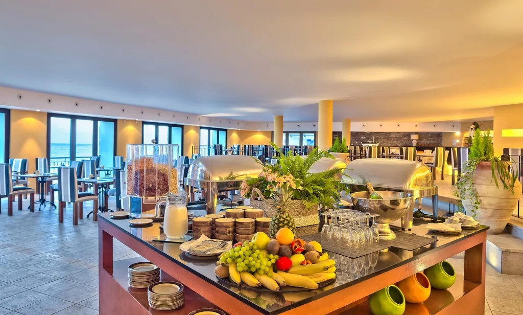 Restaurant, Torre Praia, Madeira