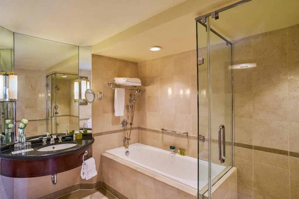 SUITE KING BED ONE BEDROOM  Room, Hilton Cairo Grand Nile, Cairo