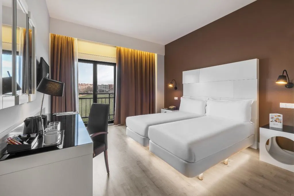 Double or Twin STANDARD Room, Elba Madrid Alcalá, Madrid
