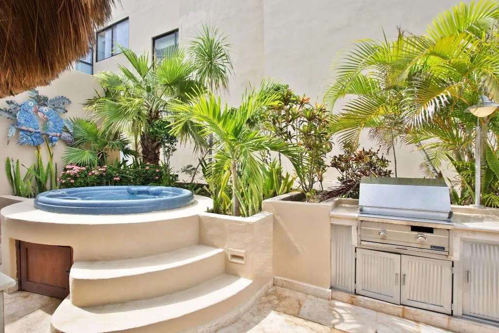 Terrace, El Taj Ocean Front and Beachside Condo Hotel, Playa Del Carmen