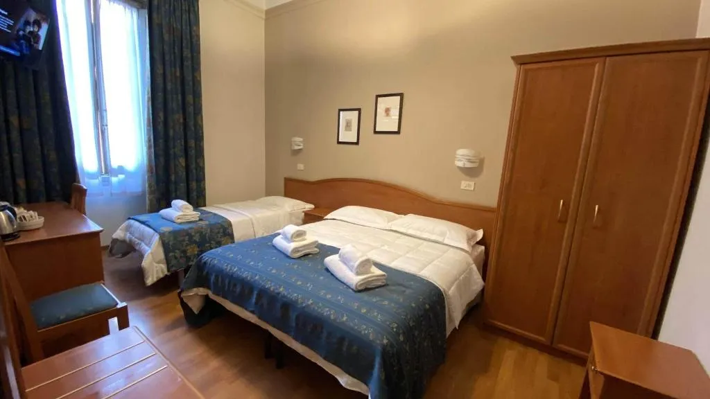 Room, Soggiorno Madrid, Florence