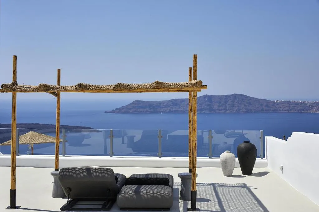 Room, You And Me Suites, Santorini