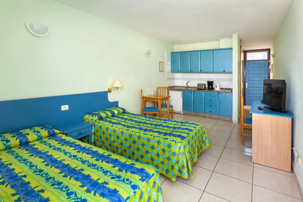 APARTMENT CAPACITY 5 TWO BEDROOMS Room, Paraiso del Sol & Paradero Apartamentos, Tenerife