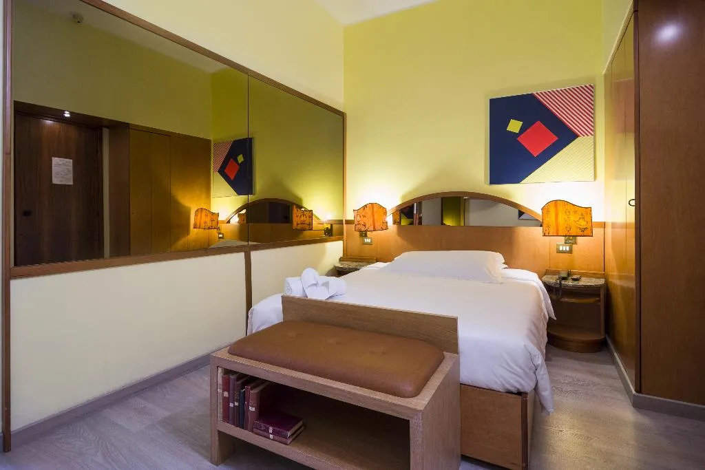 SINGLE STANDARD Room, Carrobbio, Milan