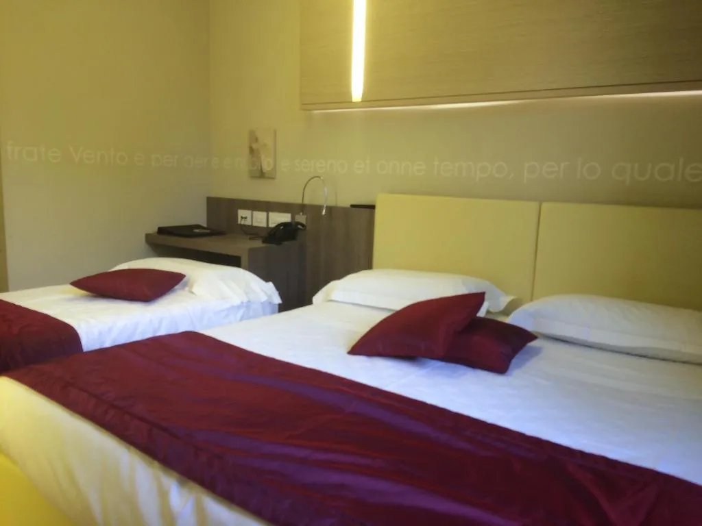 TRIPLE STANDARD Room, Il Cantico ST Peter, Rome